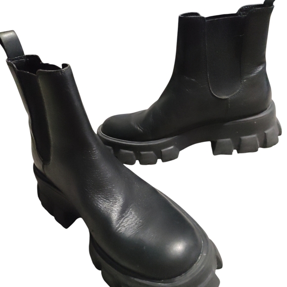 Gianni Bini Black Ankle Boots - Picture 7 of 8